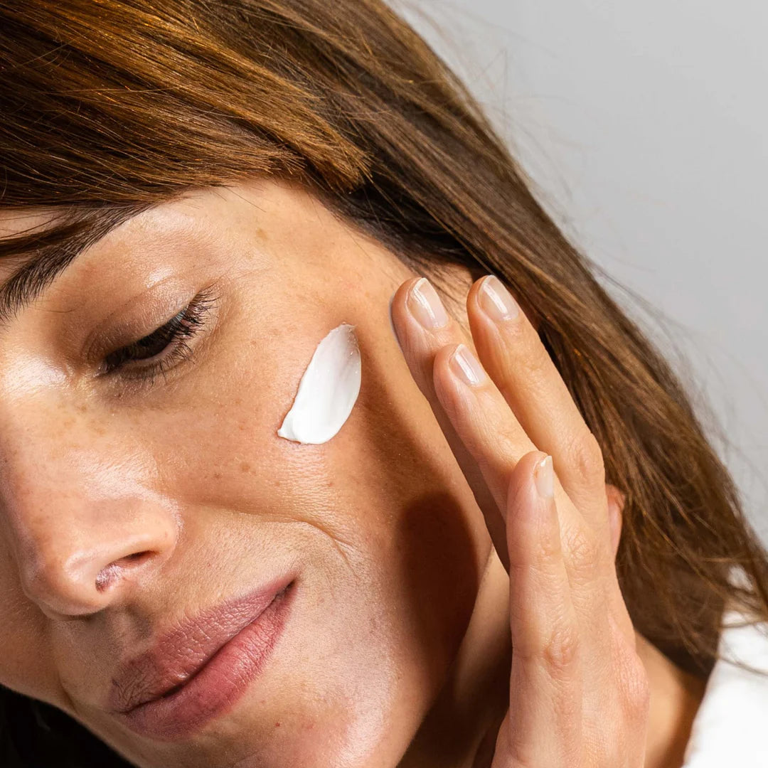 Créme Riche Nourrissante à faire soi même à base d'hydrolat de Menthe poivrée et d'huile de noisette