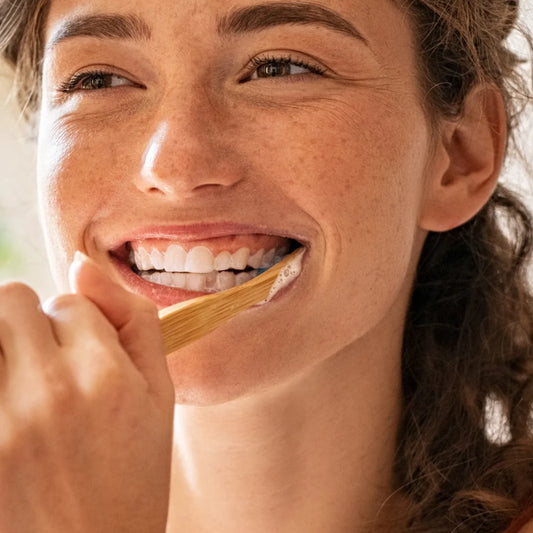 Dentifrice : pack d'ingrédients proposés pour faire soi-même son dentifrice